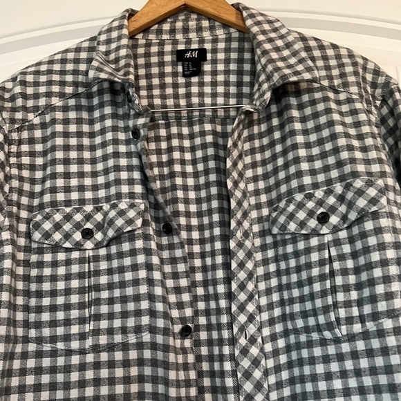 H&M Grey White flannel Shaket Shirt XL - Picture 2 of 6
